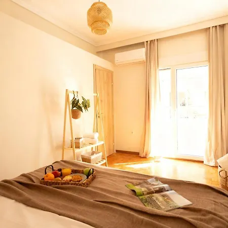 アパート Spacious Modern With Balcony *