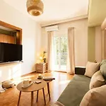 Spacious Modern With Balcony Lägenhet