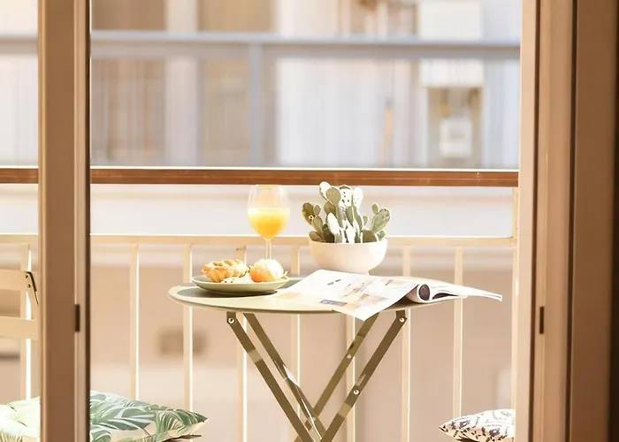 Spacious Modern With Balcony Apartment